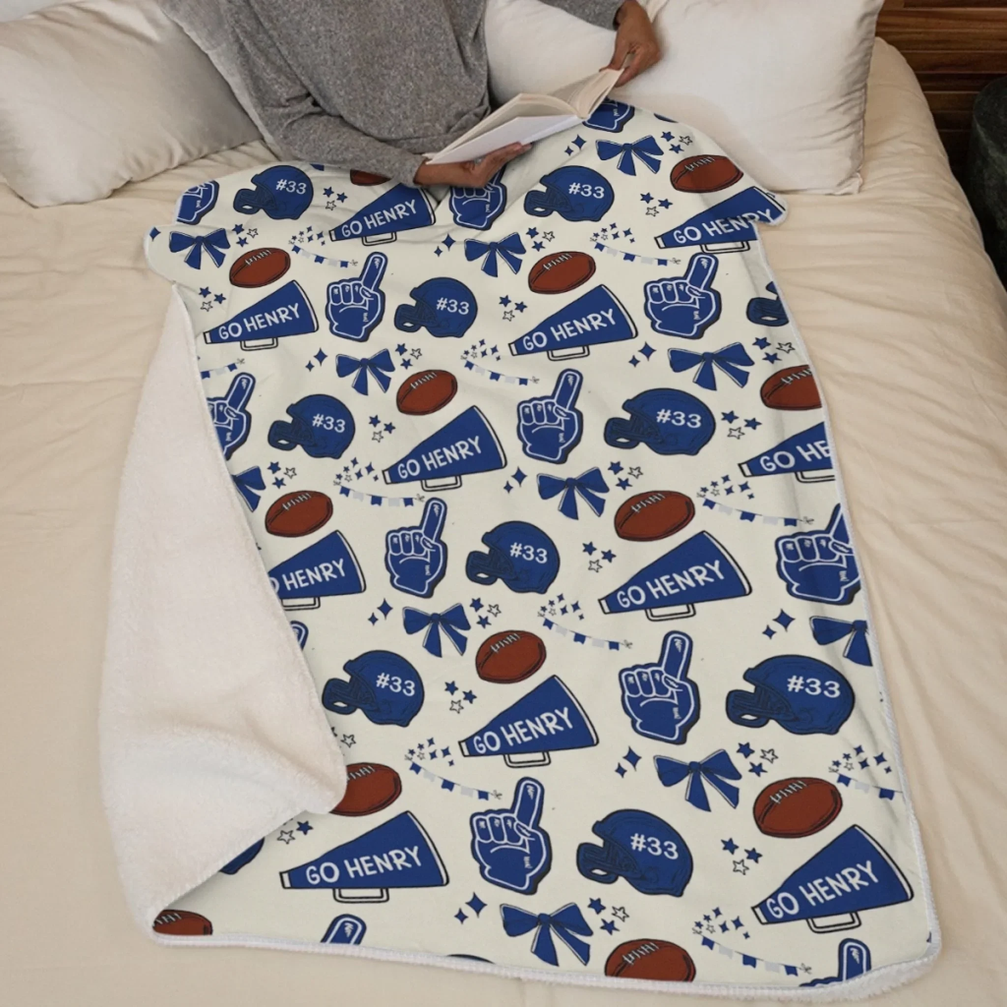 Custom Football Blanket - Personalized Gift For Birthday, Football Football Lovers, NFL Fans, Sport Lovers, Senior Graduation Gift - Proud Football Family - Robaser